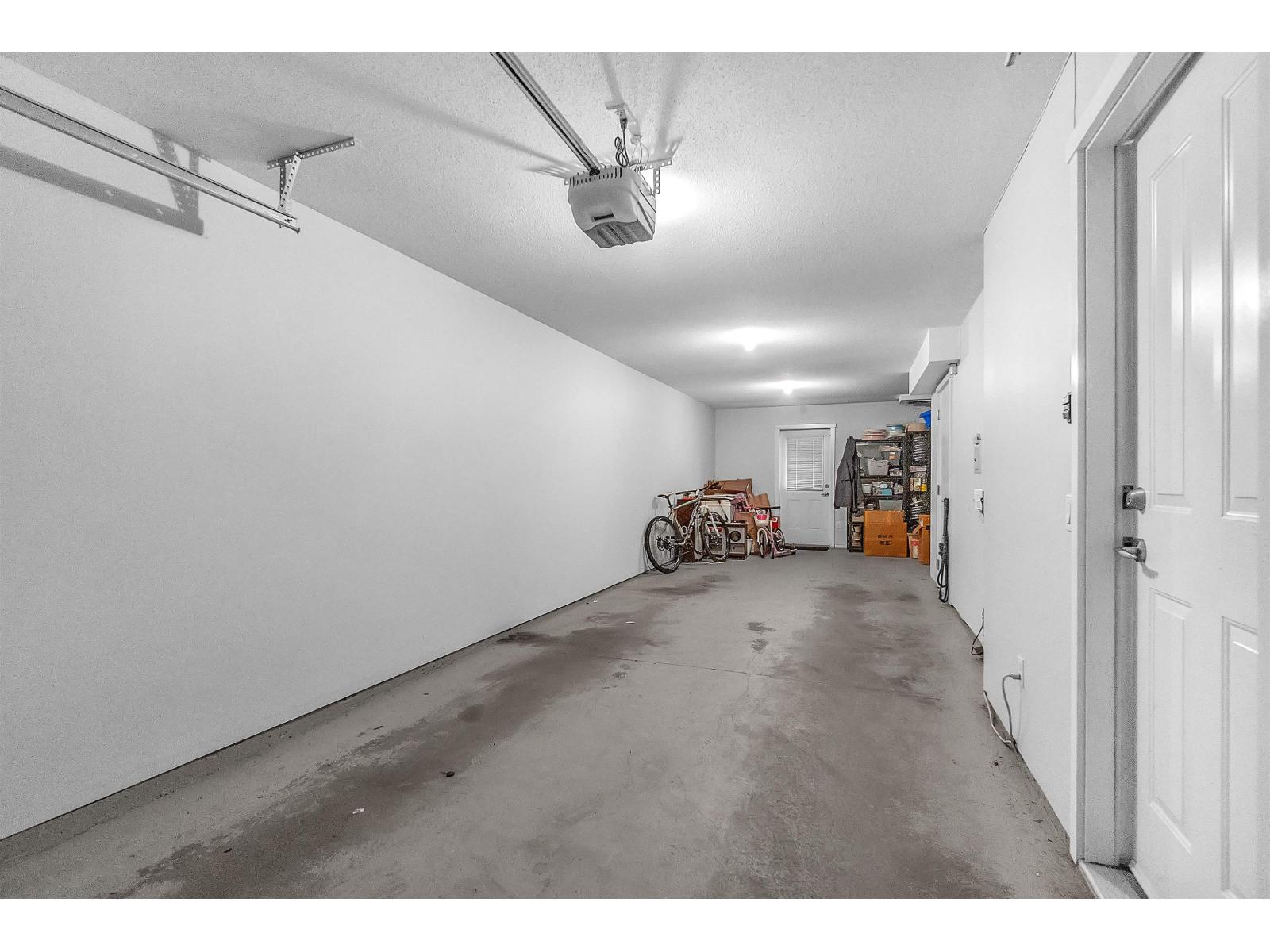 House in Langley - Image 7