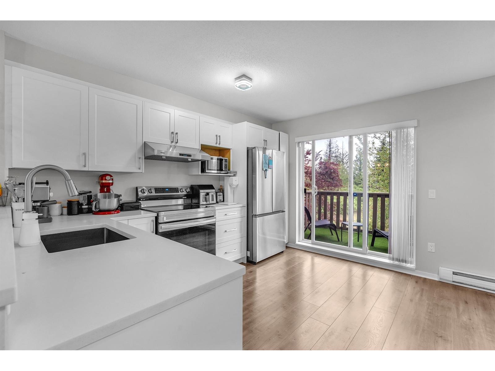 House in Langley - Image 24
