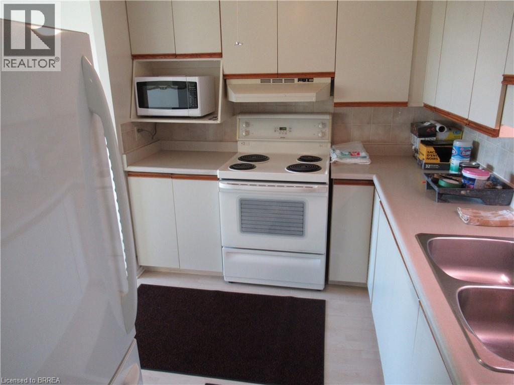 #401 421 FAIRVIEW Drive - 3