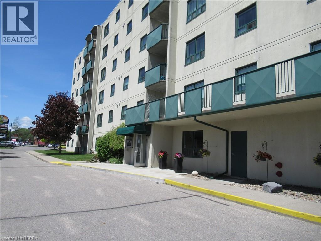 #401 421 FAIRVIEW Drive - 1