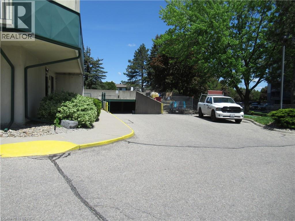 #401 421 FAIRVIEW Drive - 15