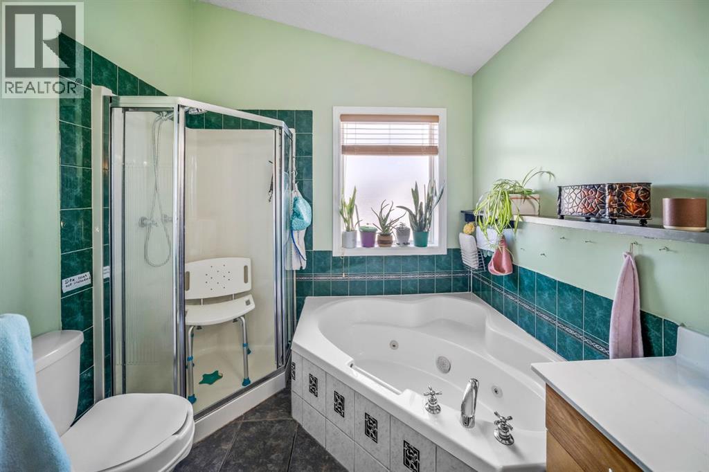 180 Hidden Vale Close NW - 30