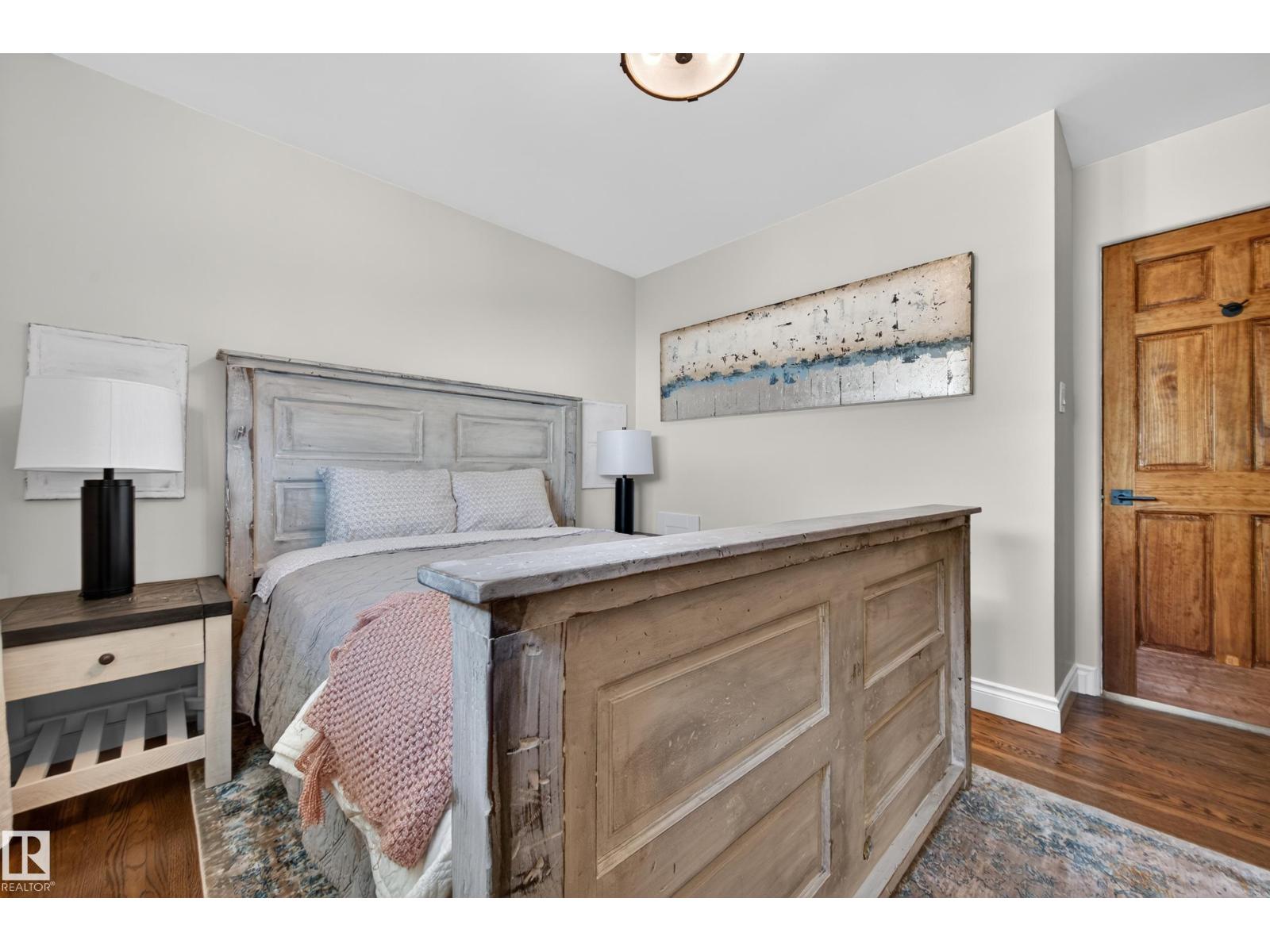 10740 44 ST NW - 17
