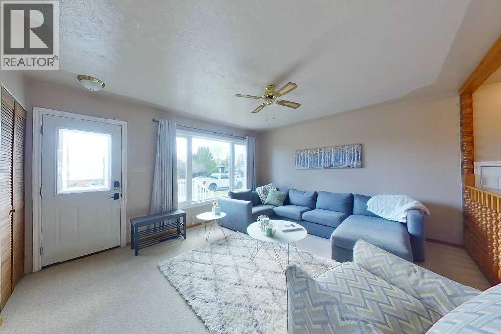 2169 20 Avenue SE - photo 2