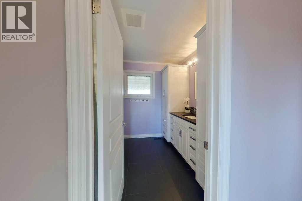 2169 20 Avenue SE — photo 10