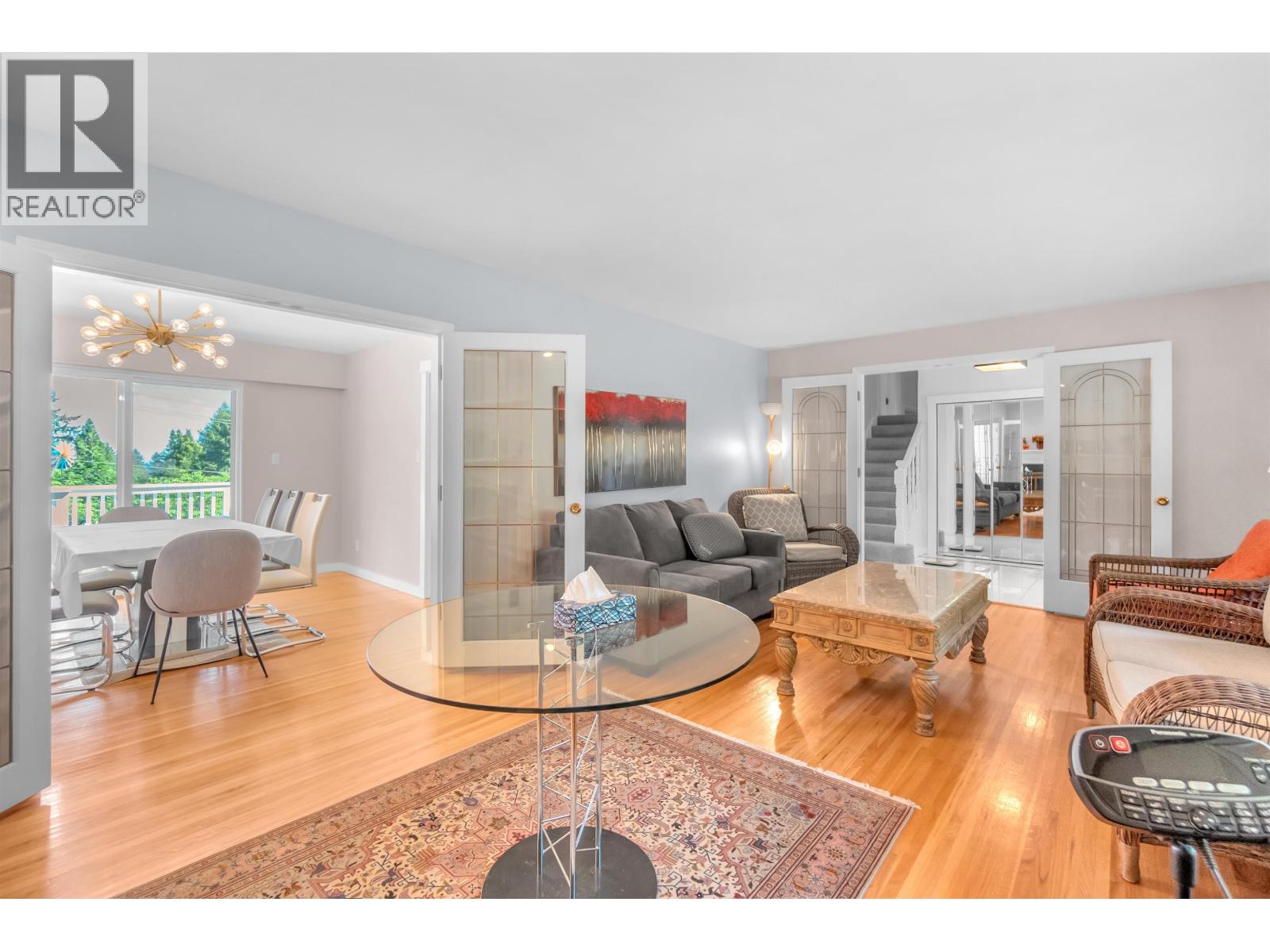 670 ST. ANDREWS ROAD — photo 2