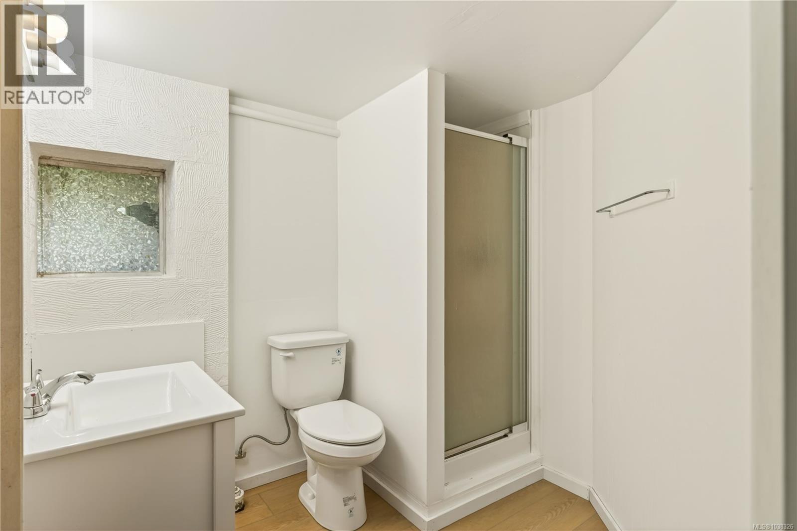 880 Oakley St - 31