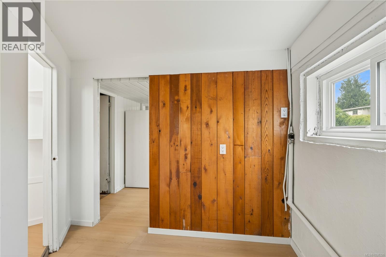 880 Oakley St - 30