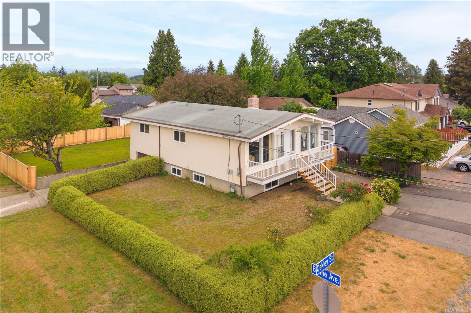 880 Oakley St - 3