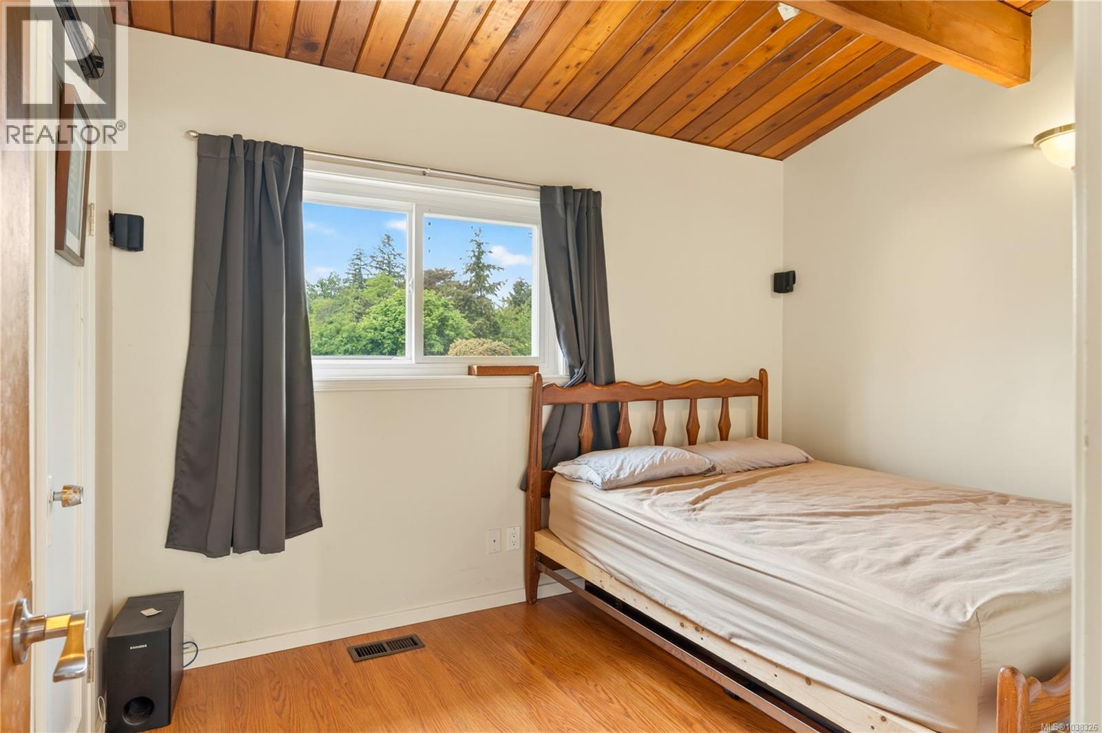 880 Oakley St - 18