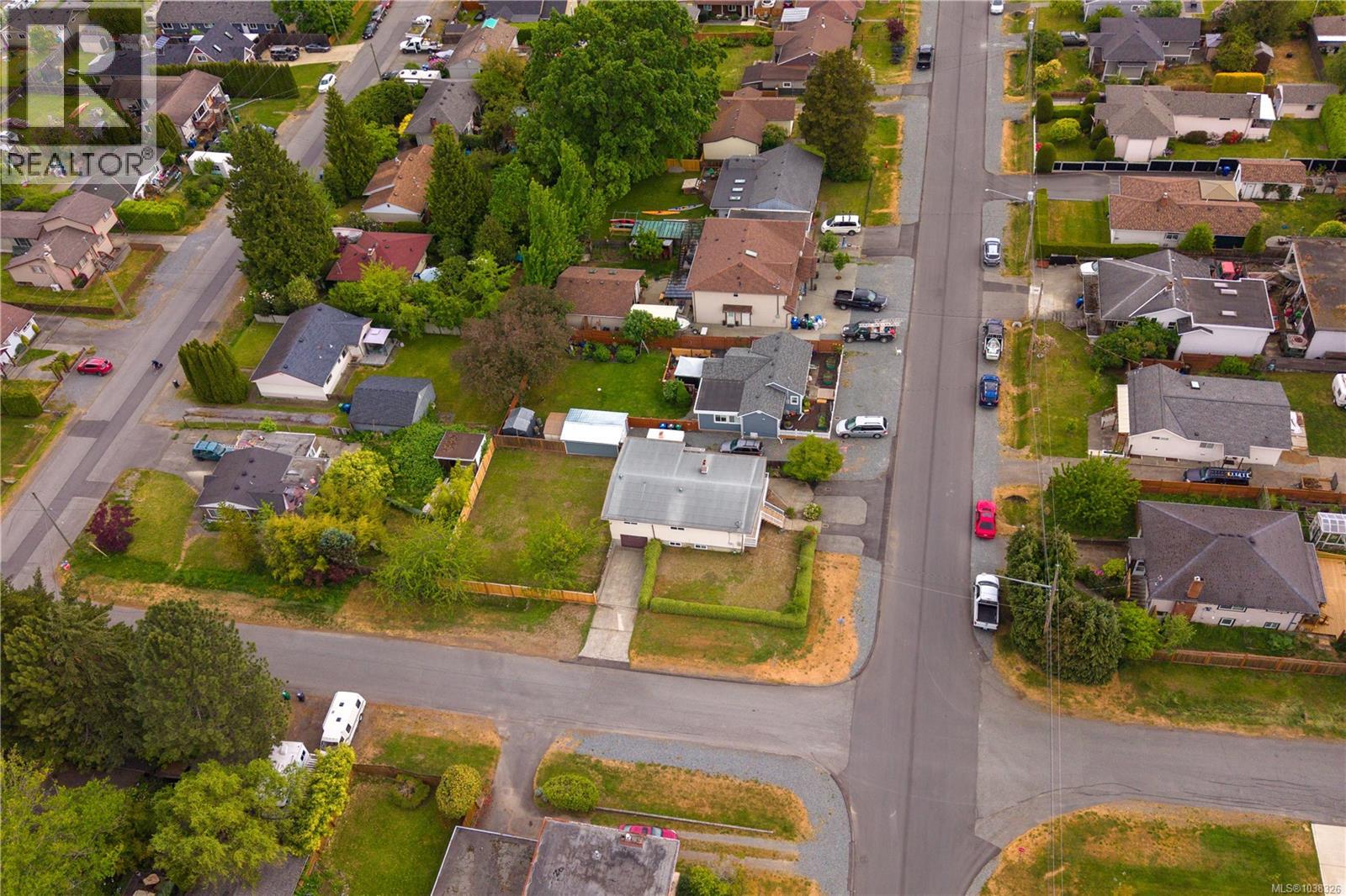 880 Oakley St - 45
