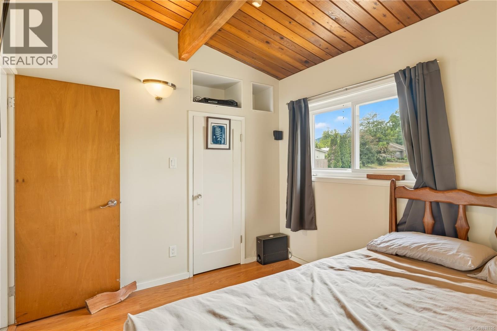 880 Oakley St - 58