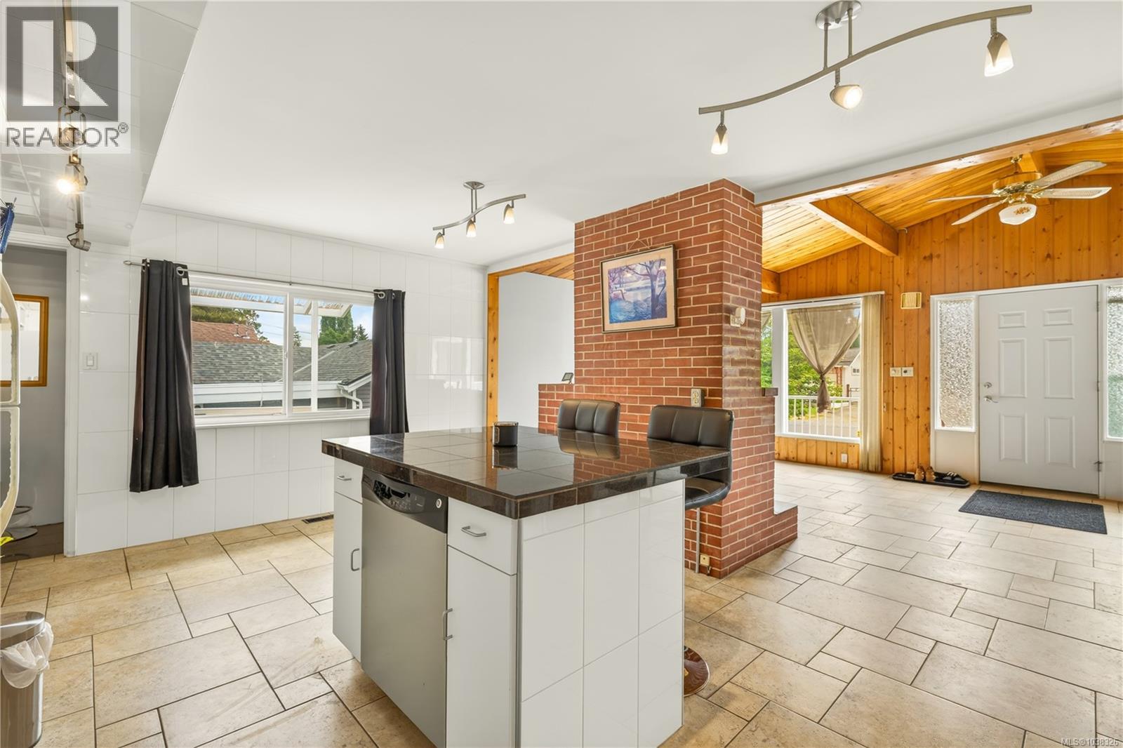 880 Oakley St - 61