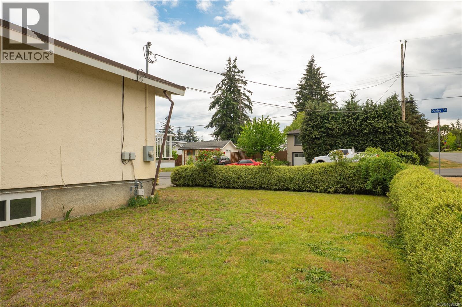 880 Oakley St - 38