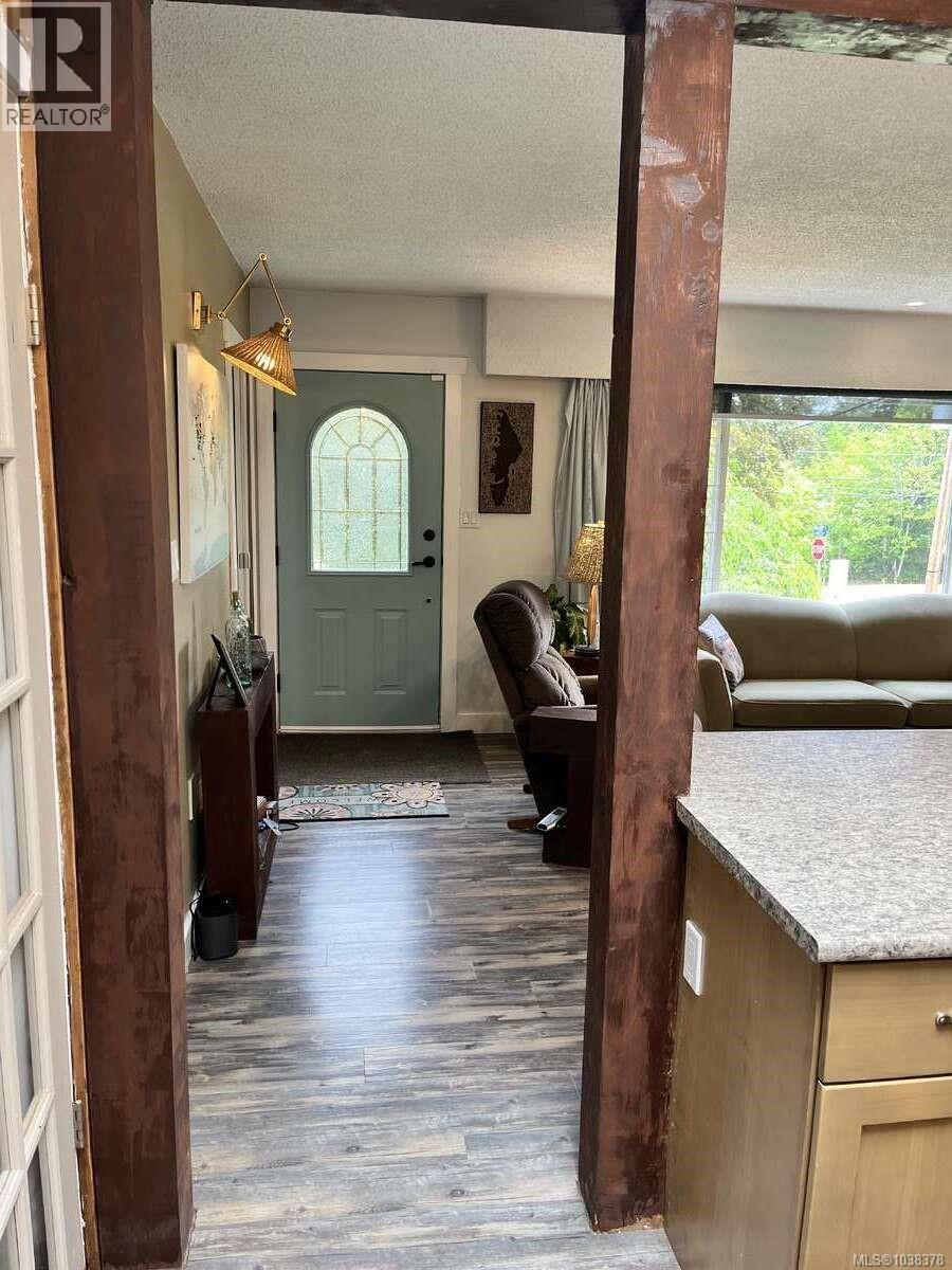 2296 Cameron Dr - 34
