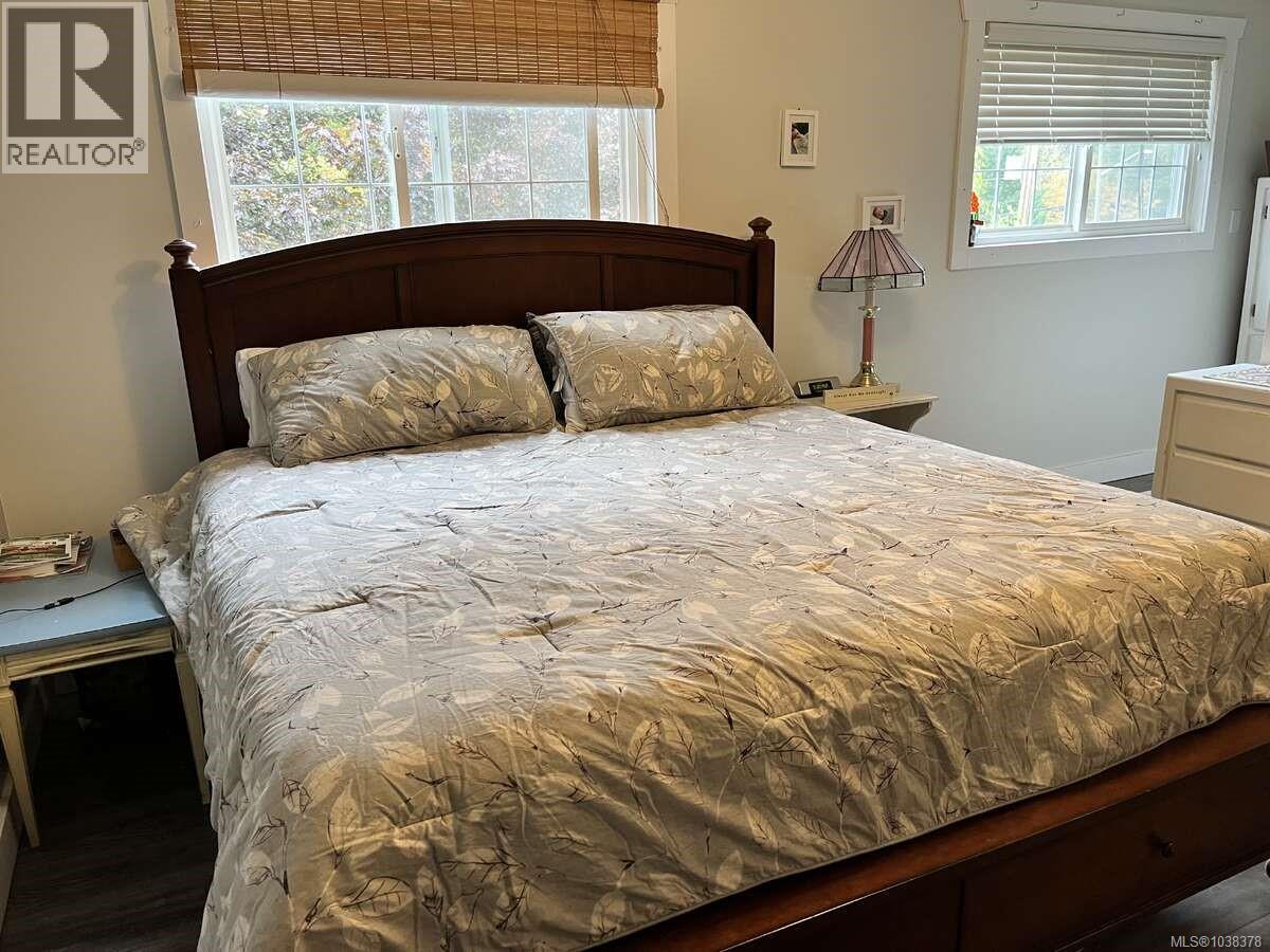 2296 Cameron Dr - 40