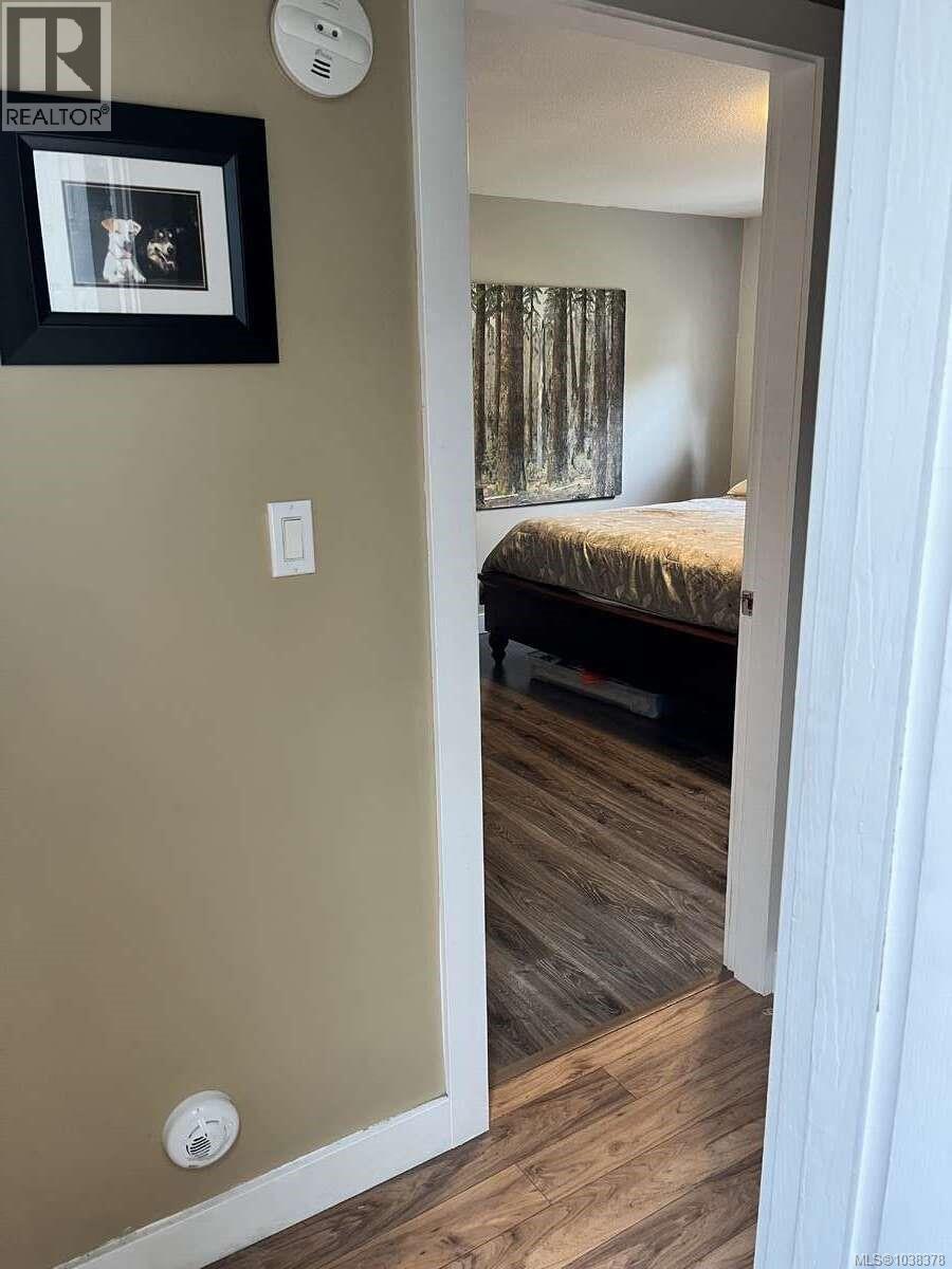 2296 Cameron Dr - 39