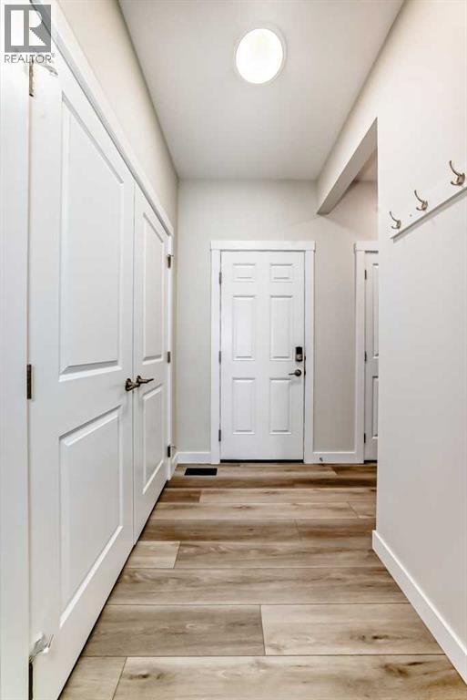 55 Silver Spruce Grove SW - 21