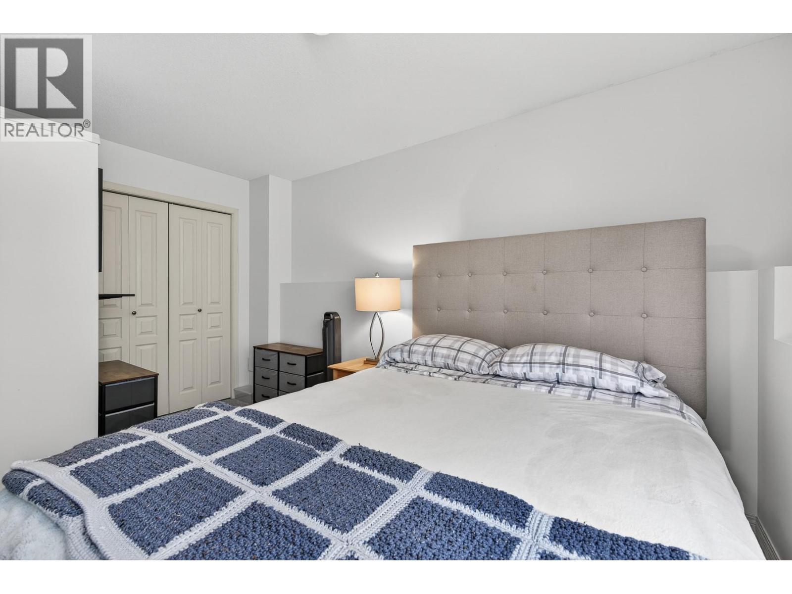 1632 Feedham Avenue - 38