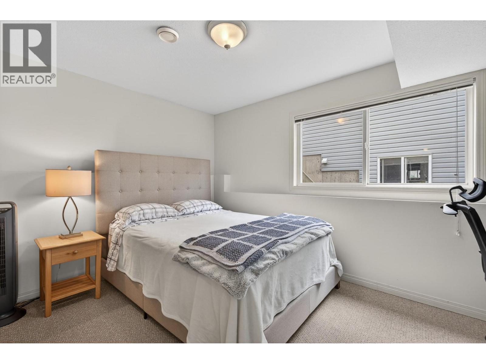 1632 Feedham Avenue - 36