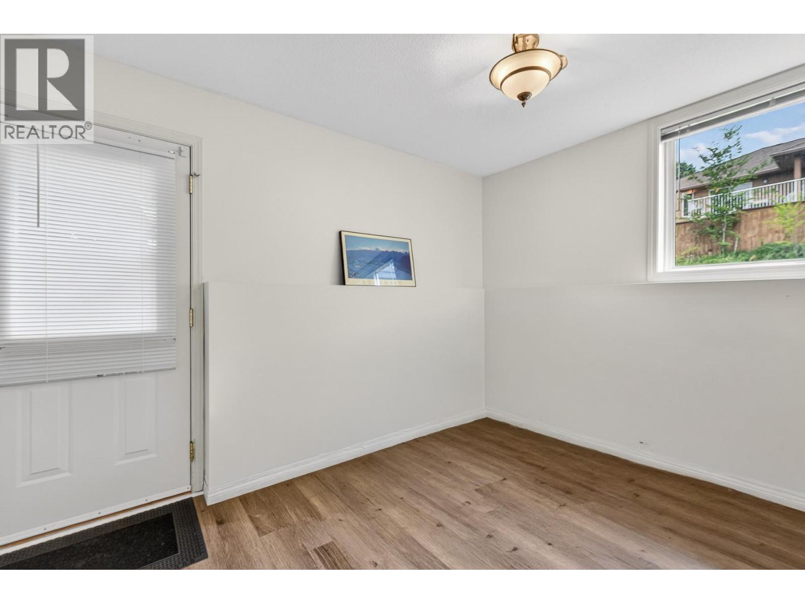 1632 Feedham Avenue - 33