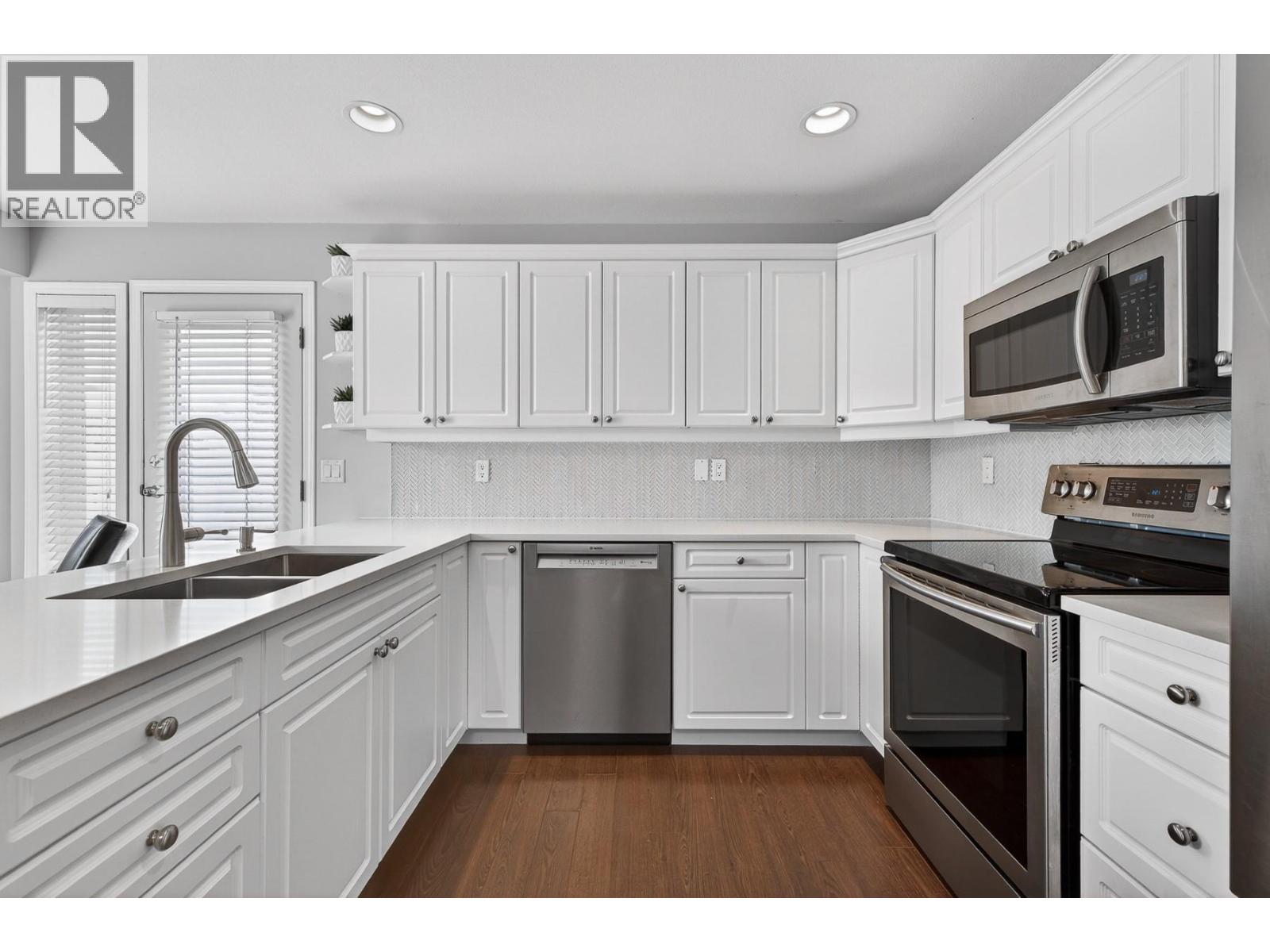 1632 Feedham Avenue - 13