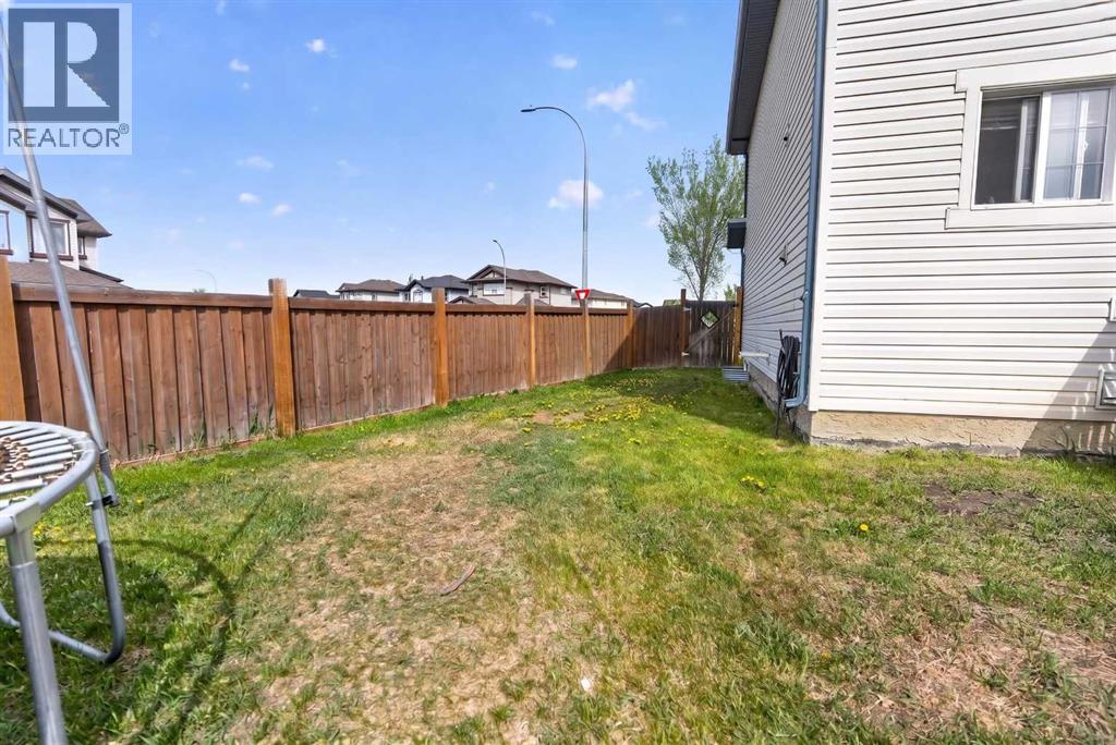 8513 102A Avenue - 33