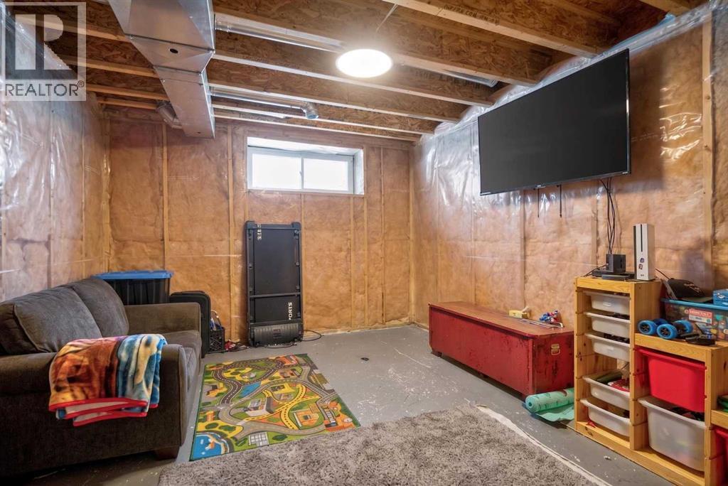 8513 102A Avenue - 35