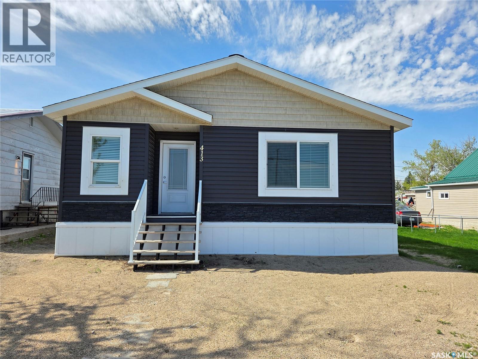413 Railway STREET - 3