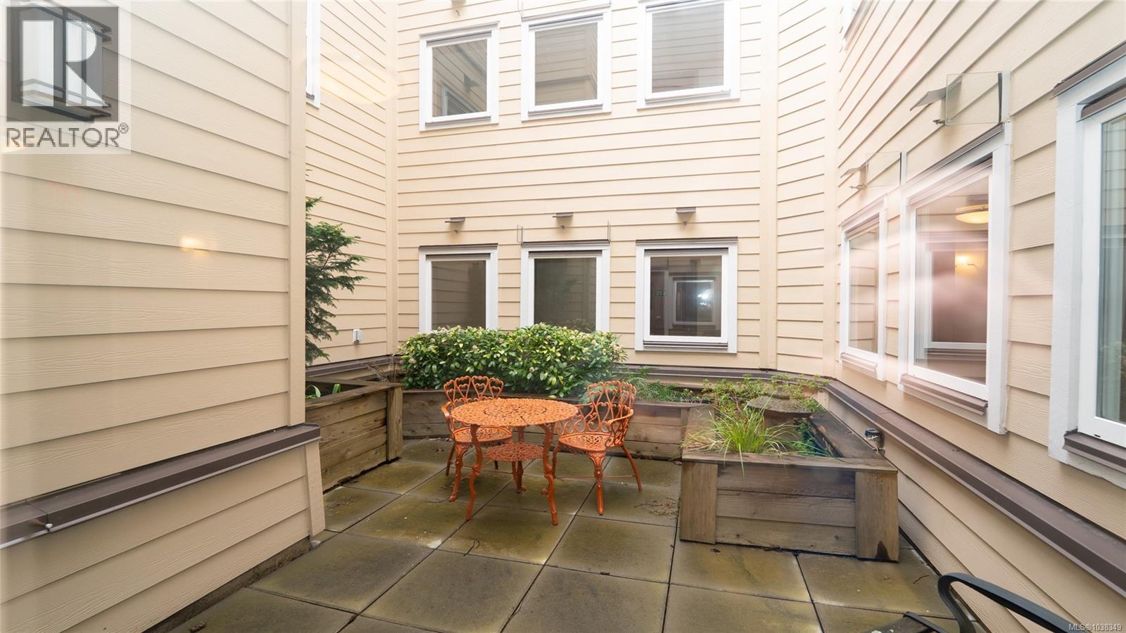 #306 663 Goldstream Ave - 21