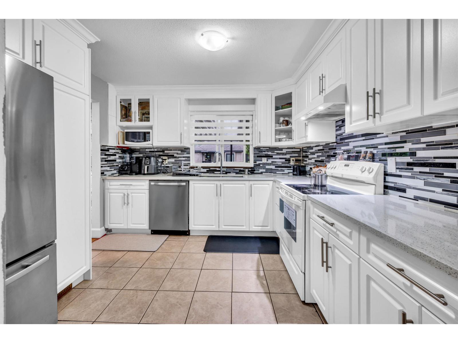 6 Bed, 4 Bath House for Sale in Surrey – 6268 129 STREET, Surrey – MLS# R3127534 - Image 9