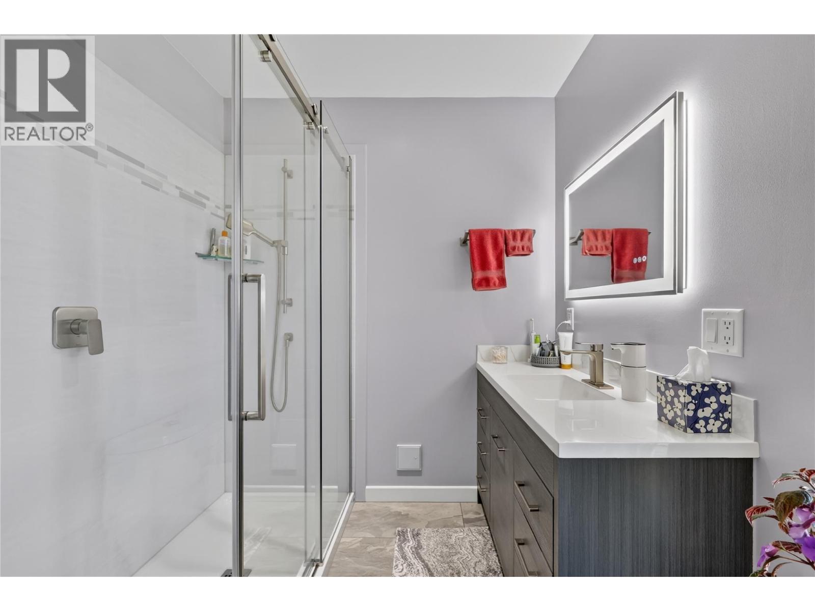 915 Graf Road - 12