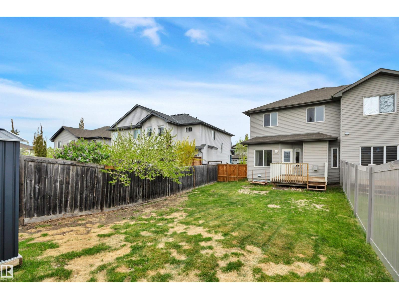 9 CARAGANA WY - 45