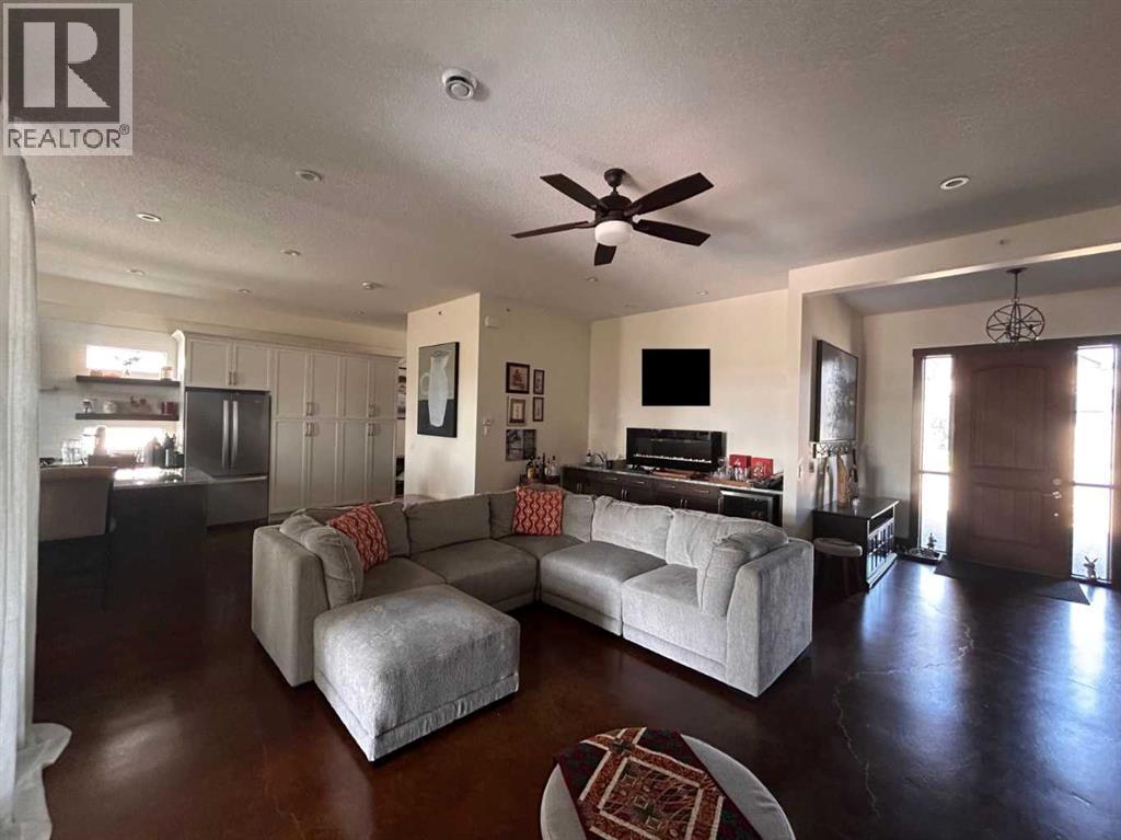 596 Muirfield Crescent - 40