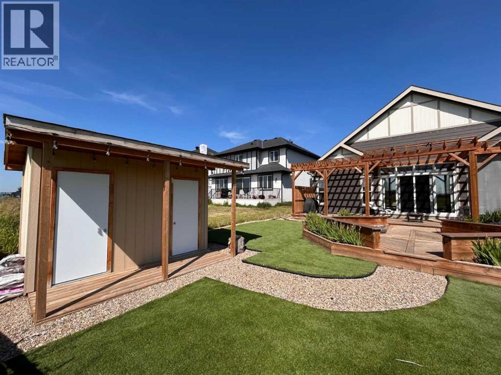 596 Muirfield Crescent - 3