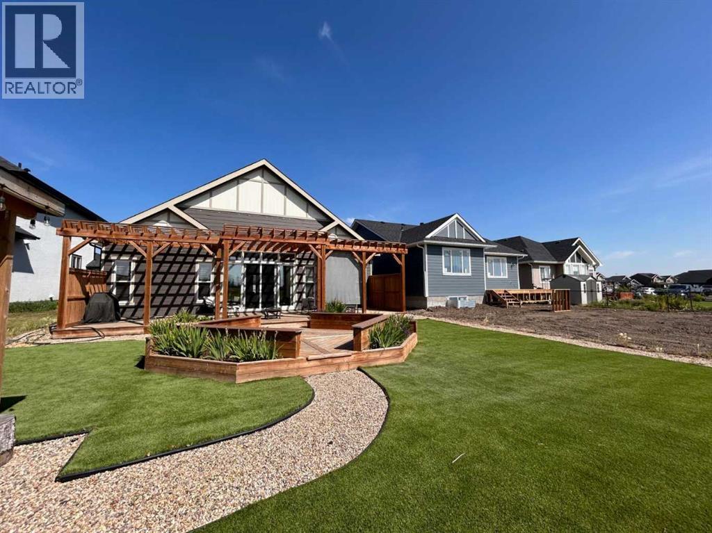 596 Muirfield Crescent - 18