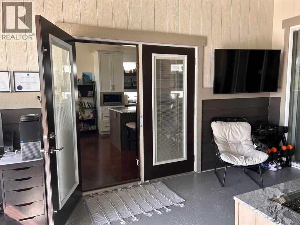 596 Muirfield Crescent - 8