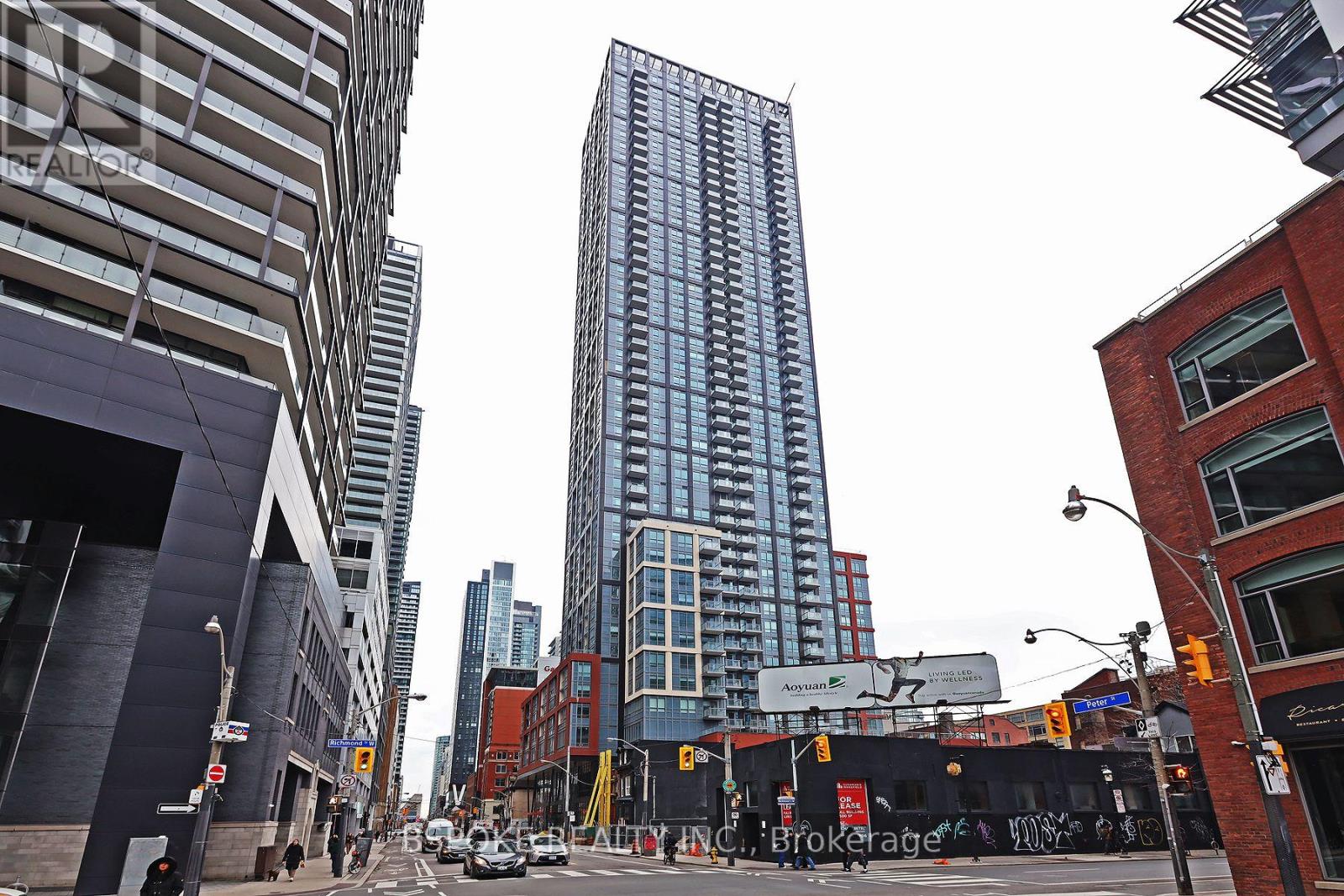 #2811 108 PETER STREET - 14