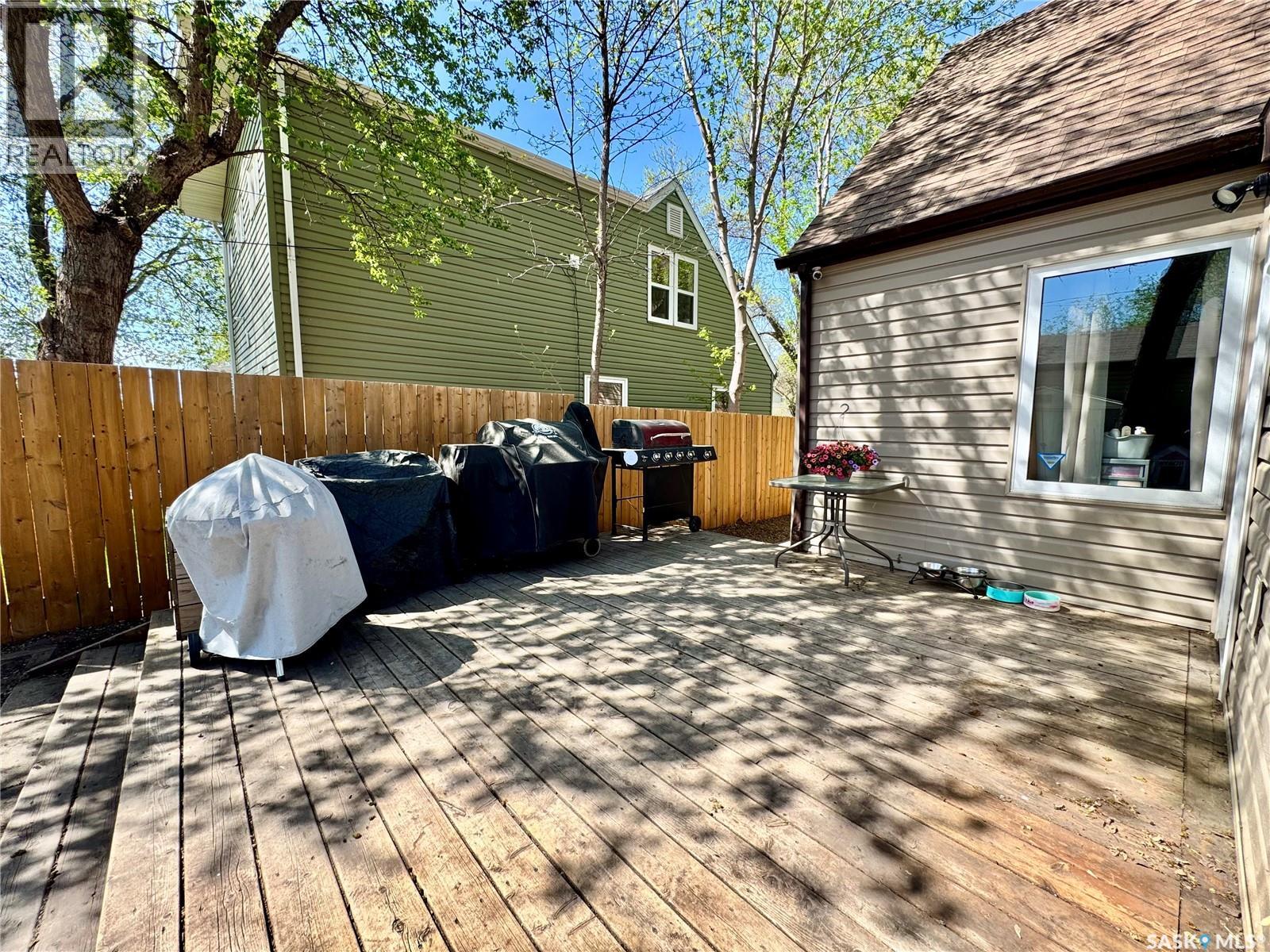 719 4th STREET E - 14