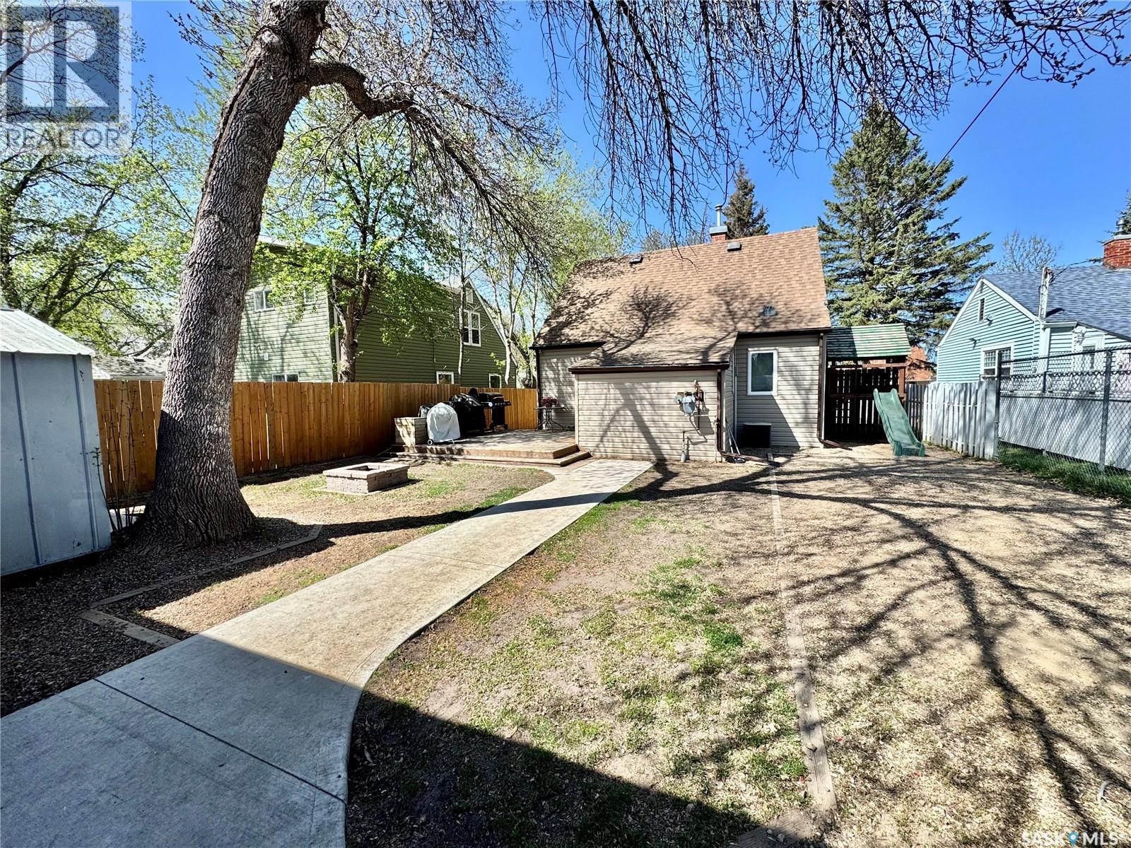719 4th STREET E - 17