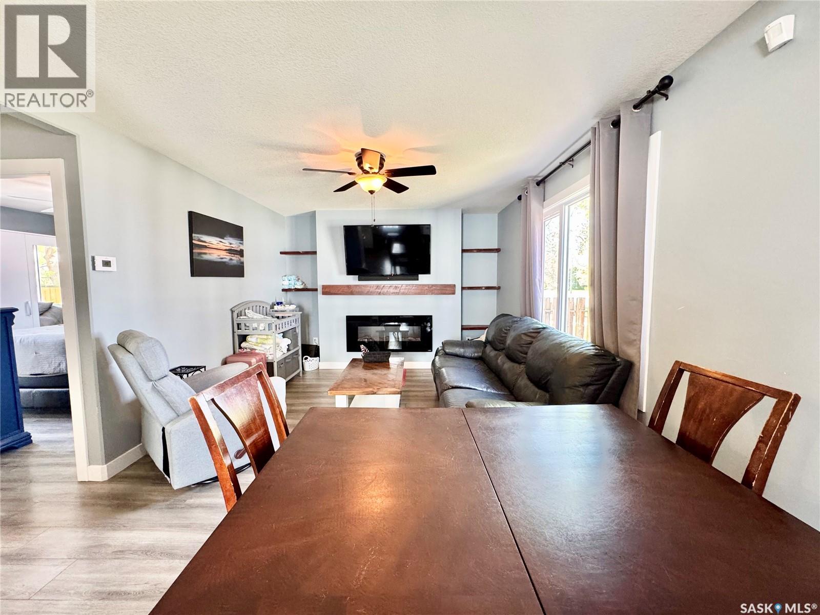 719 4th STREET E - 5