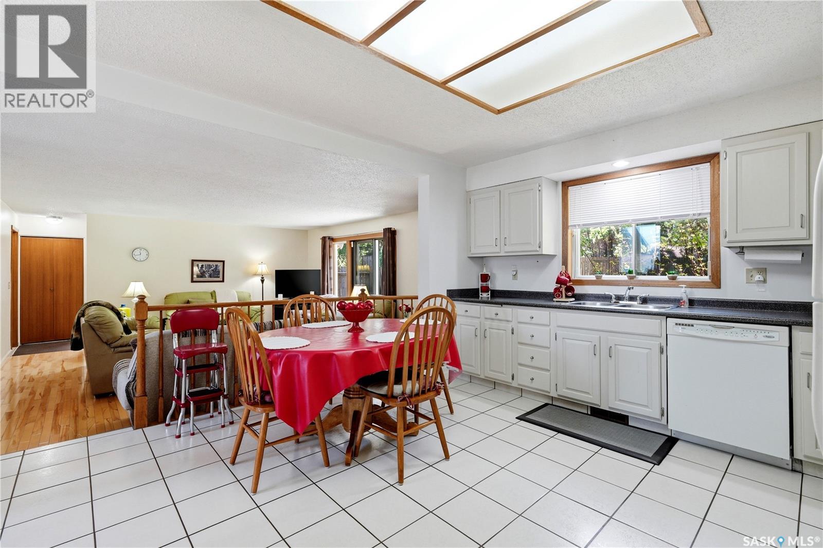 719 Wakaw TERRACE - 13