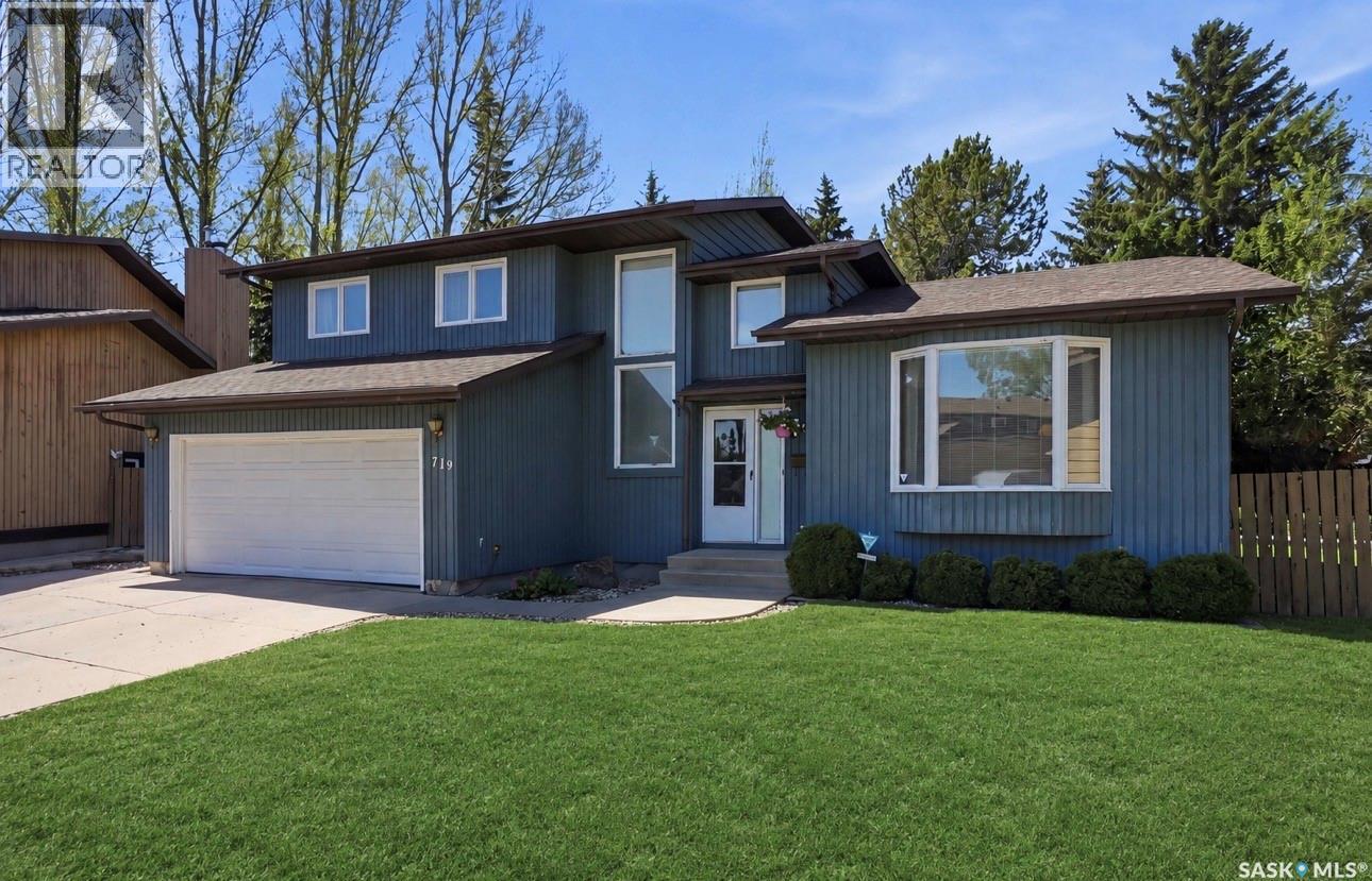 719 Wakaw TERRACE - Image 2