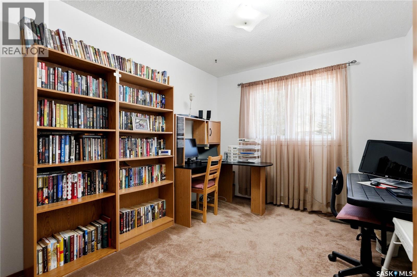 719 Wakaw TERRACE - 21