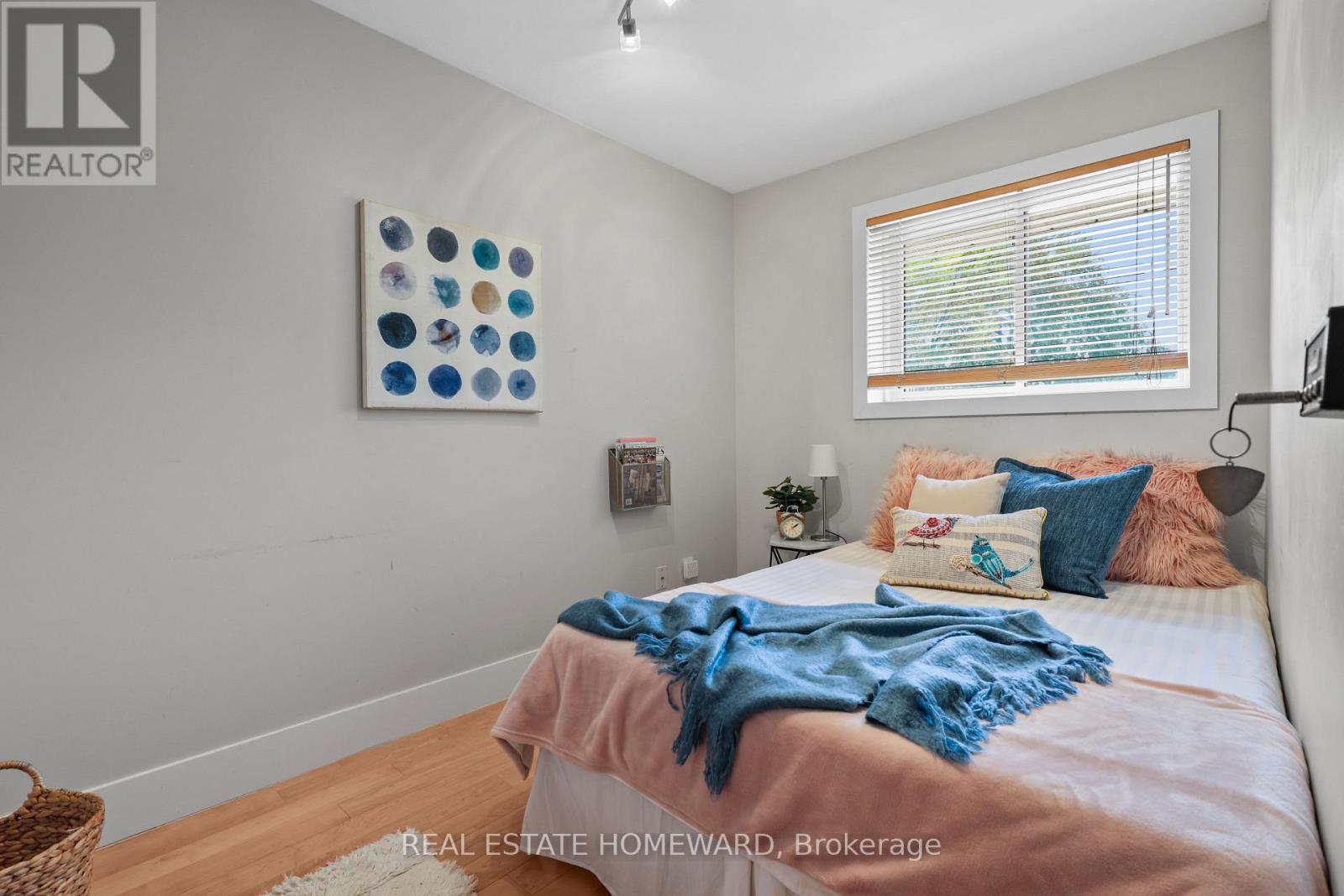 56 OSBORNE AVENUE - 20