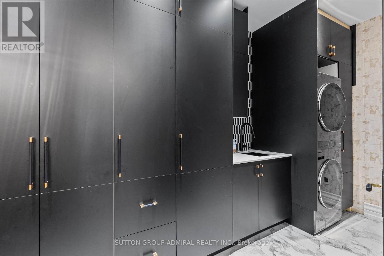 539 BEVERLEY GLEN BOULEVARD - 22