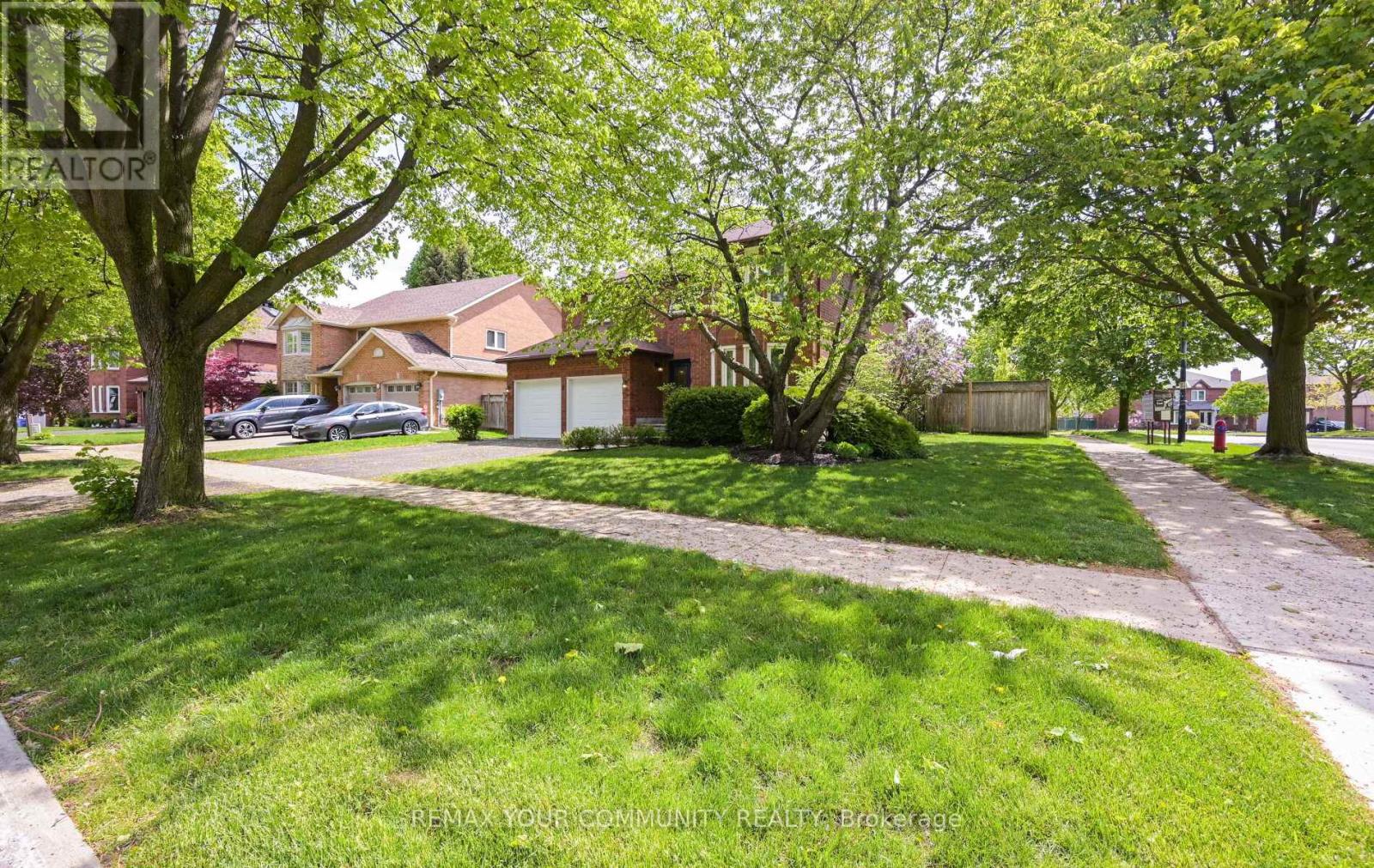 2 BALLARD CRESCENT - Image 2