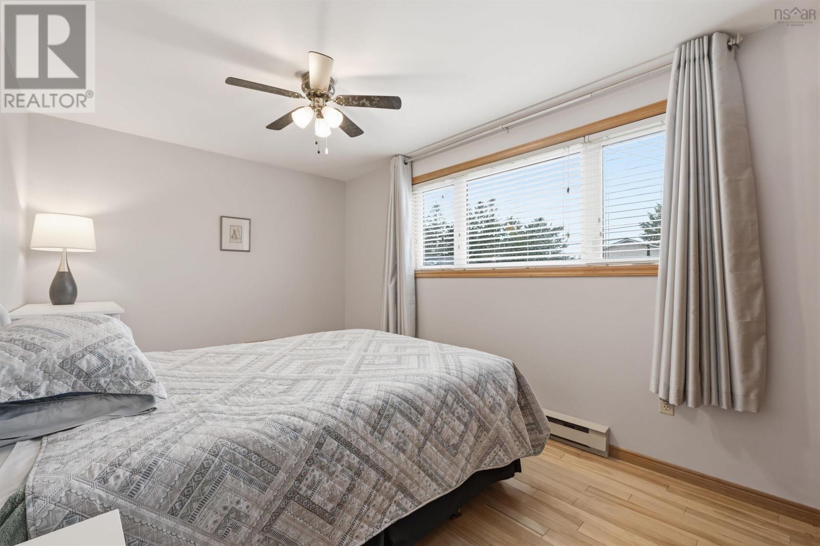 13 Camilla Court - 24