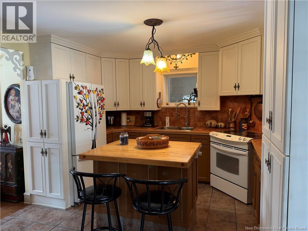 648 TOUSSAINT Road - 17