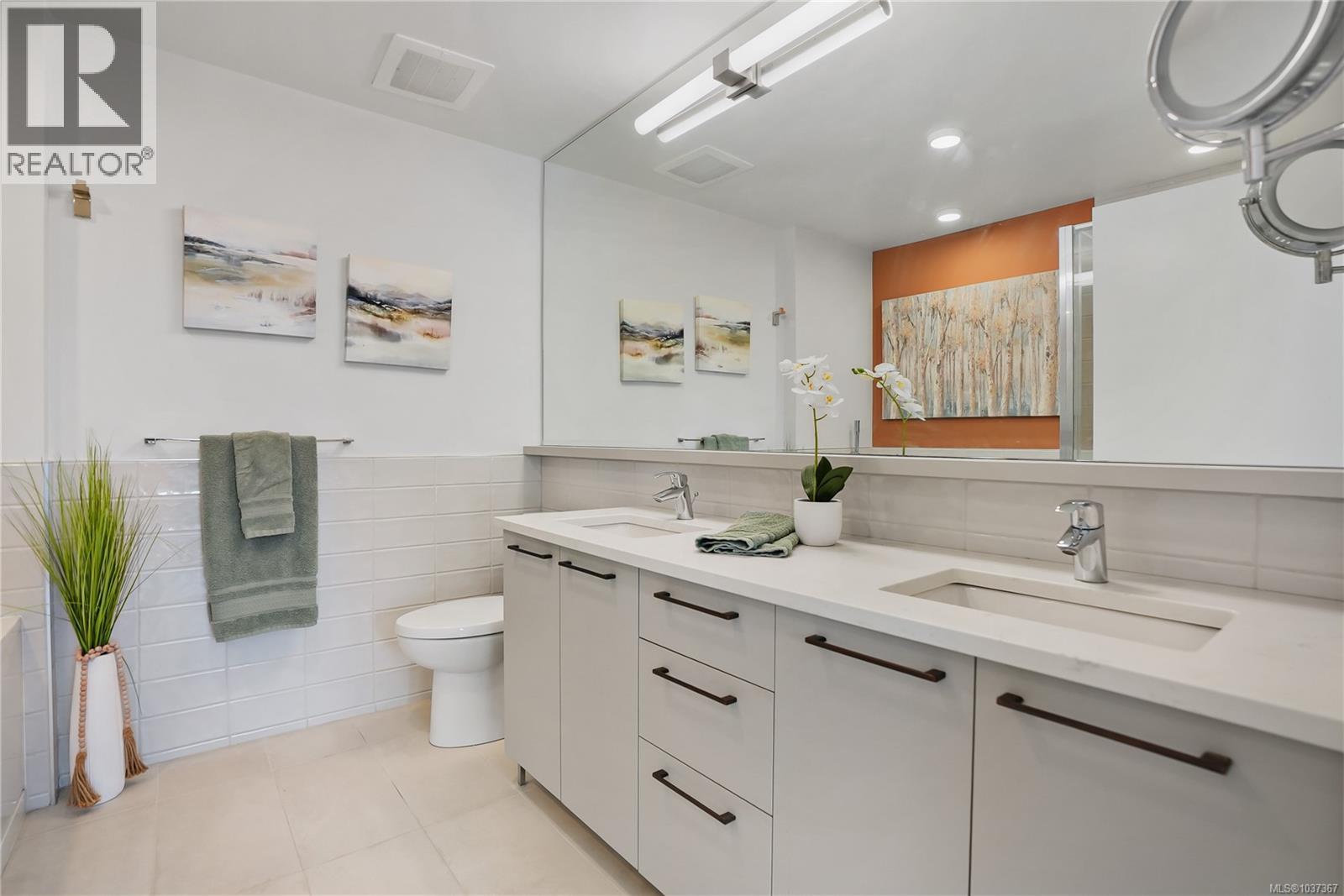 #401 7162 West Saanich Rd - 18